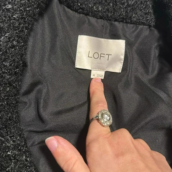 Loft curly funnel neck long coat size medium - Picture 4 of 8